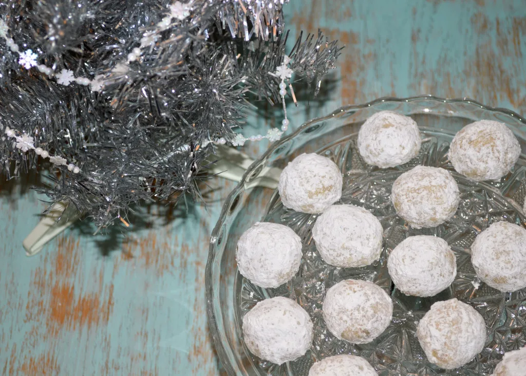 Mexican Wedding Cakes