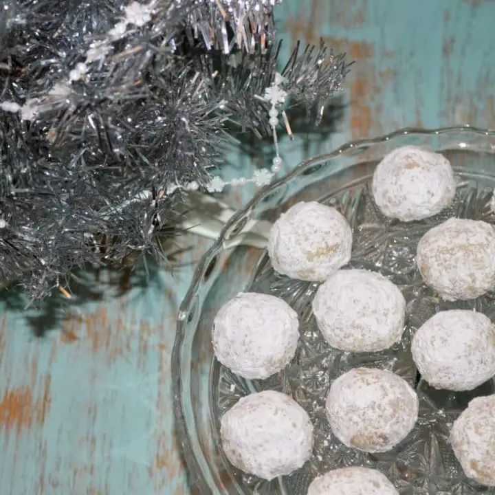 Mexican Wedding Cakes