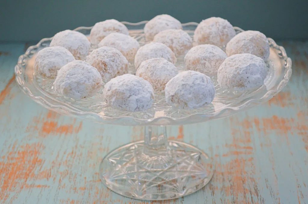 Mexican Wedding Cakes