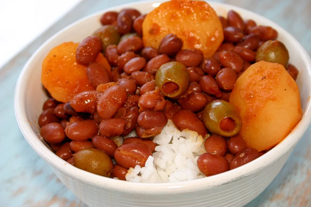 Puerto Rican Rice and Beans (Habichuelas Guisadas) with sofrito recipe | Kitchen Gidget