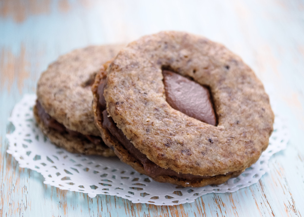 Mocha Cappuccino Cookies: espresso shortbread with milk chocolate ganache | Kitchen Gidget