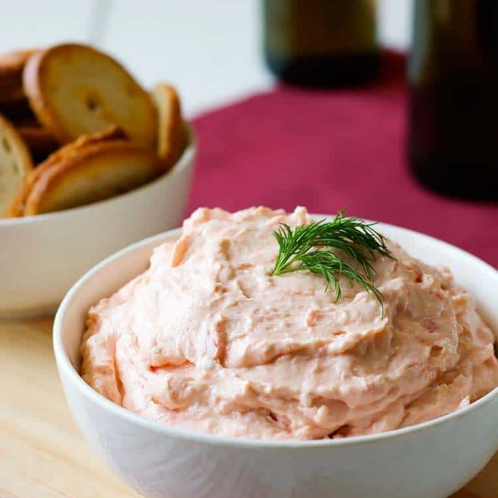 Rich and creamy smoked salmon appetizer. Serve with pita chips or veggies! | Kitchen Gidget