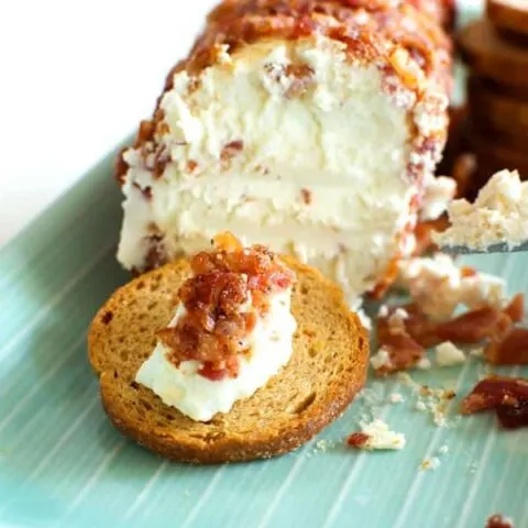 Creamy Bacon Goat Cheese Log: this easy appetizer has only two ingredients and tastes incredible!