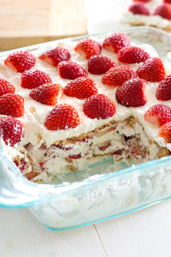 This no bake Strawberry Shortcake Icebox Cake is so EASY, FRESH and DELICIOUS!