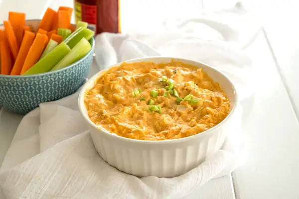 Easy recipe on how to make buffalo chicken dip