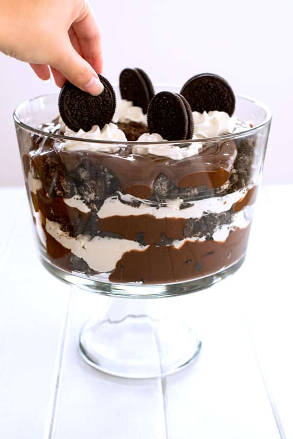 Chocolate Lasagna Trifle - no bake pudding dessert with Oreos and cream cheese!