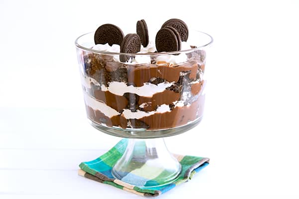 Chocolate Lasagna Trifle - no bake pudding dessert with Oreos and cream cheese!