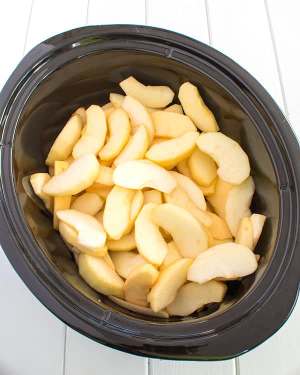 Crock Pot Cinnamon Apples - easy as pie in the slow cooker!