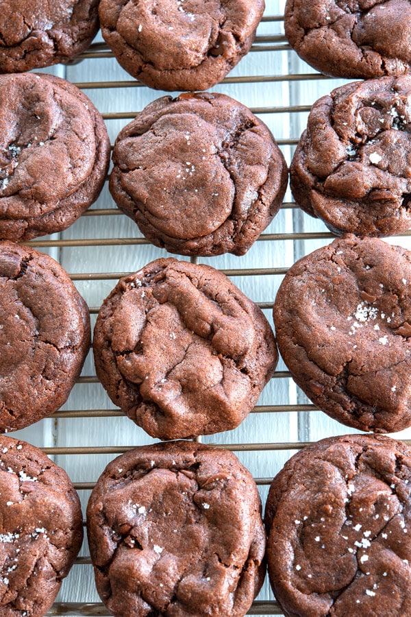 Salted Caramel Chocolate Chip Cookies - this easy recipe for chocolate caramel cookies has DOUBLE the chocolate! #christmas #christmascookies #dessert