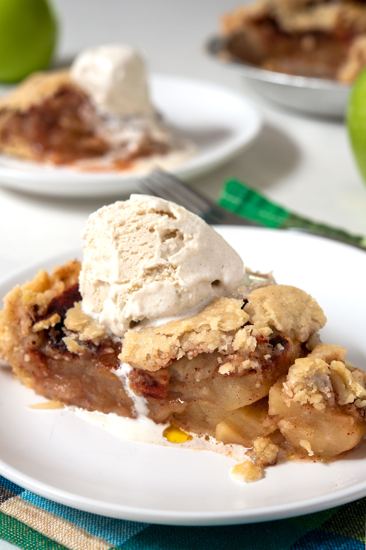 slice of apple pie with ice cream