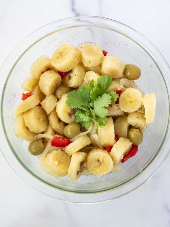 Large bowl of guineos en escabeche